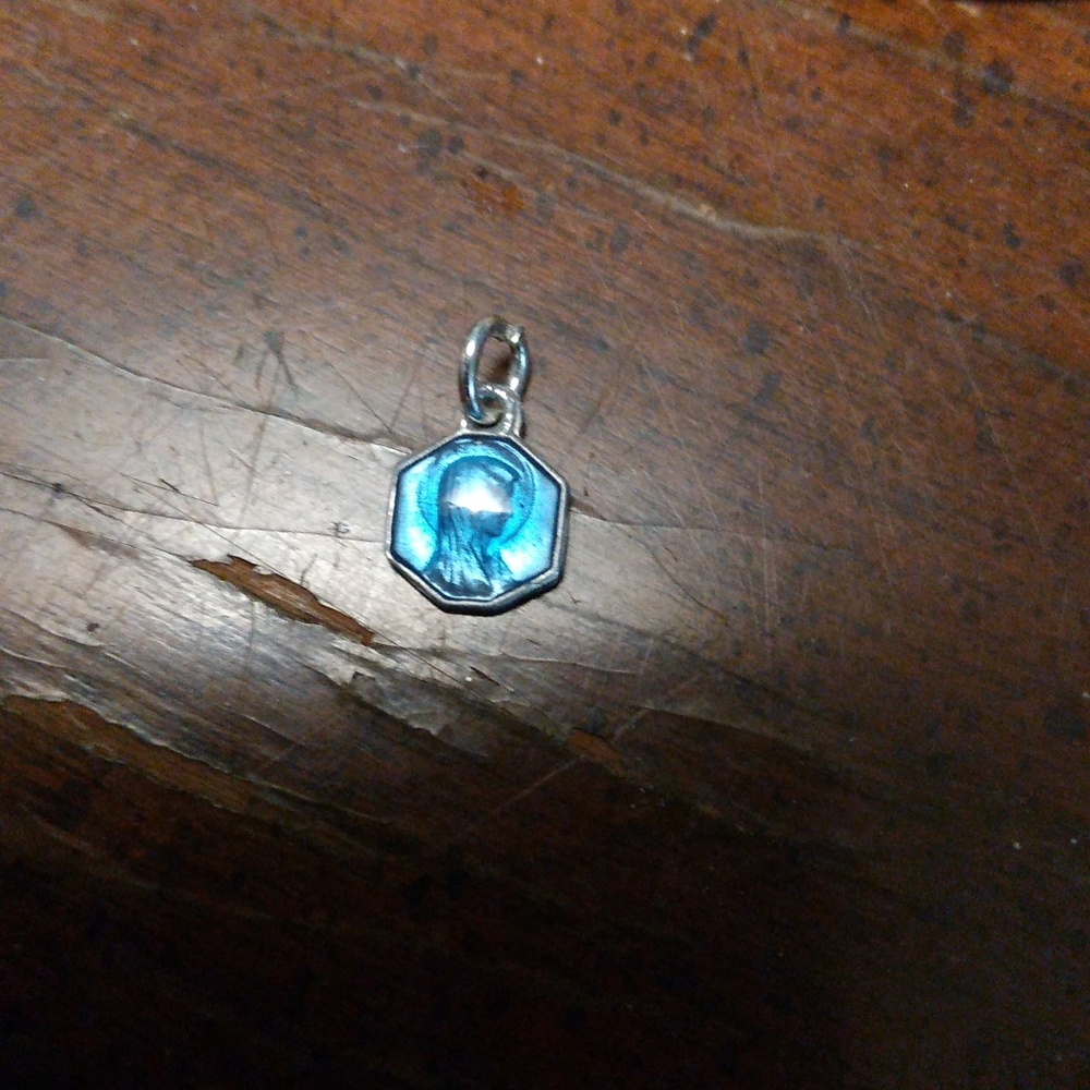 SALE! Vintage religious Small Mary blue enamel front and silver picture on back